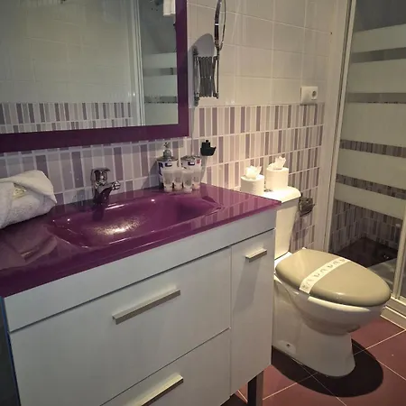 شقة 33a02 Amplio En Tuilla By R2r Consulting